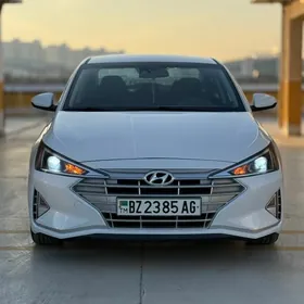 Hyundai Elantra 2019