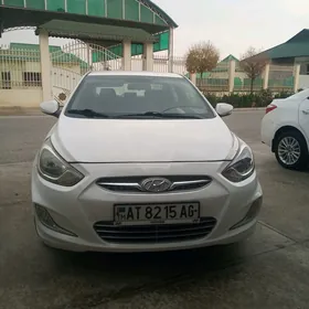 Hyundai Accent 2013