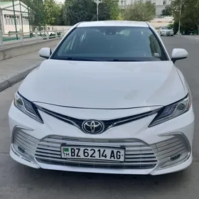 Toyota Camry 2020