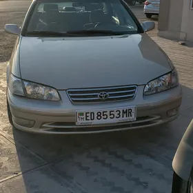 Toyota Camry 2000