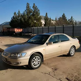 Toyota Camry 2000