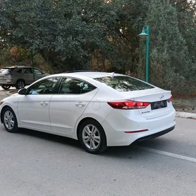 Hyundai Elantra 2018