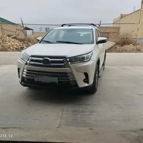 Toyota Highlander 2019