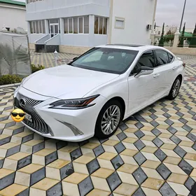 Lexus ES 350 2021