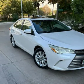 Toyota Camry 2017