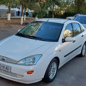 Ford Focus 2000