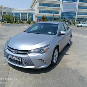 Toyota Camry 2017