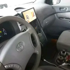 Toyota Sienna 2008