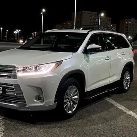 Toyota Highlander 2019