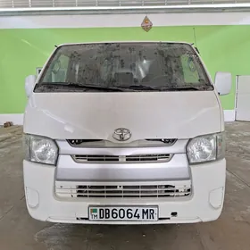 Toyota Hiace 2016