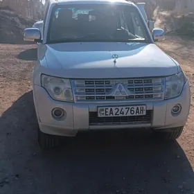 Mitsubishi Pajero 2009