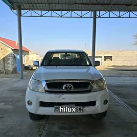 Toyota Hilux 2011