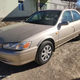 Toyota Camry 1999