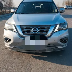 Nissan Pathfinder 2018