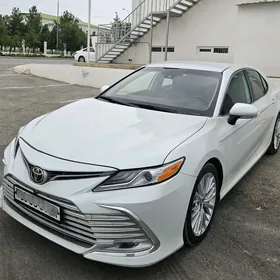 Toyota Camry 2020