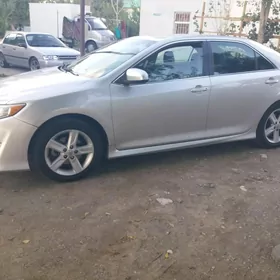 Toyota Camry 2013