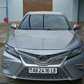 Toyota Camry 2018