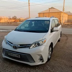 Toyota Sienna 2012