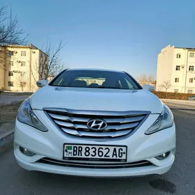 Hyundai Sonata 2011