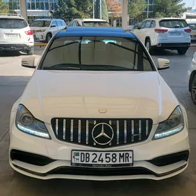 Mercedes-Benz C300 2010