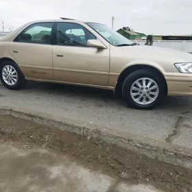 Toyota Camry 2000