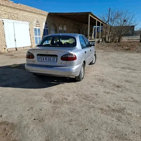 Daewoo Lanos 1999