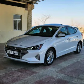 Hyundai Elantra 2020