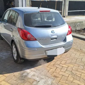 Nissan Versa 2007