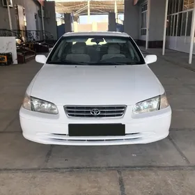 Toyota Camry 2000