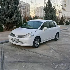 Nissan Tiida 2006