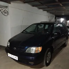 Toyota Sienna 2002