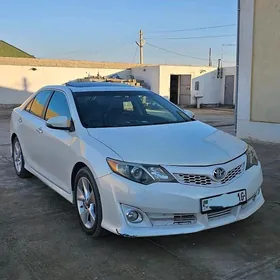 Toyota Camry 2012