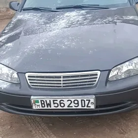 Toyota Camry 2001