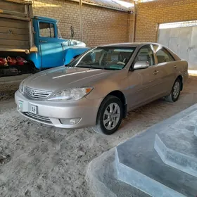 Toyota Camry 2004