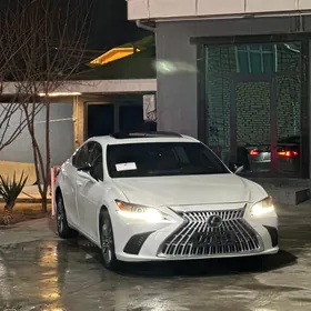 Lexus ES 350 2019