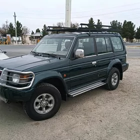 Mitsubishi Pajero 1996