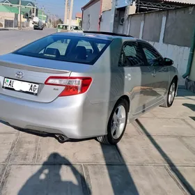 Toyota Camry 2012