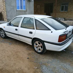 Opel Vectra 1990