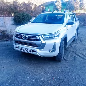 Toyota Hilux 2021