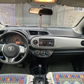 Toyota Yaris 2012