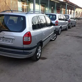 Opel Zafira 2004