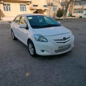 Toyota Yaris 2010