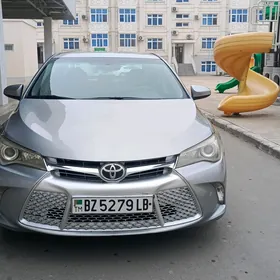 Toyota Camry 2015