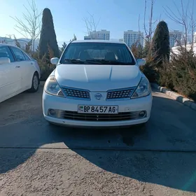 Nissan Tiida 2006