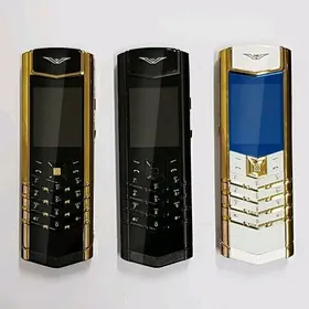 prastoy telefon vertu v10