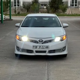 Toyota Camry 2013