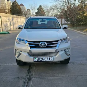 Toyota Fortuner 2016