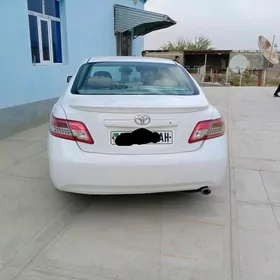 Toyota Camry 2011