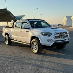 Toyota Tacoma 2016