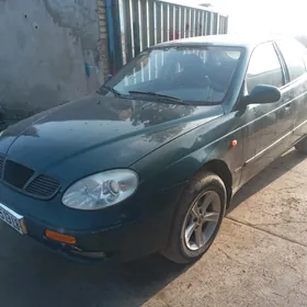 Daewoo Leganza 1998